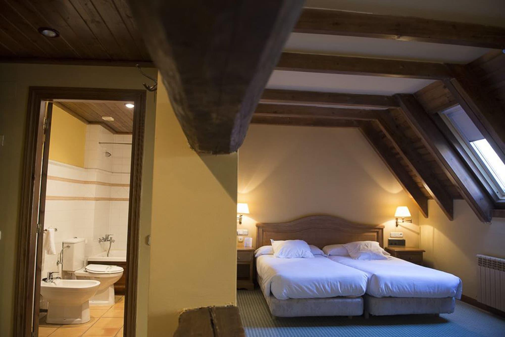 Hotel Chalet Bassibe Baqueira Beret Exterior foto