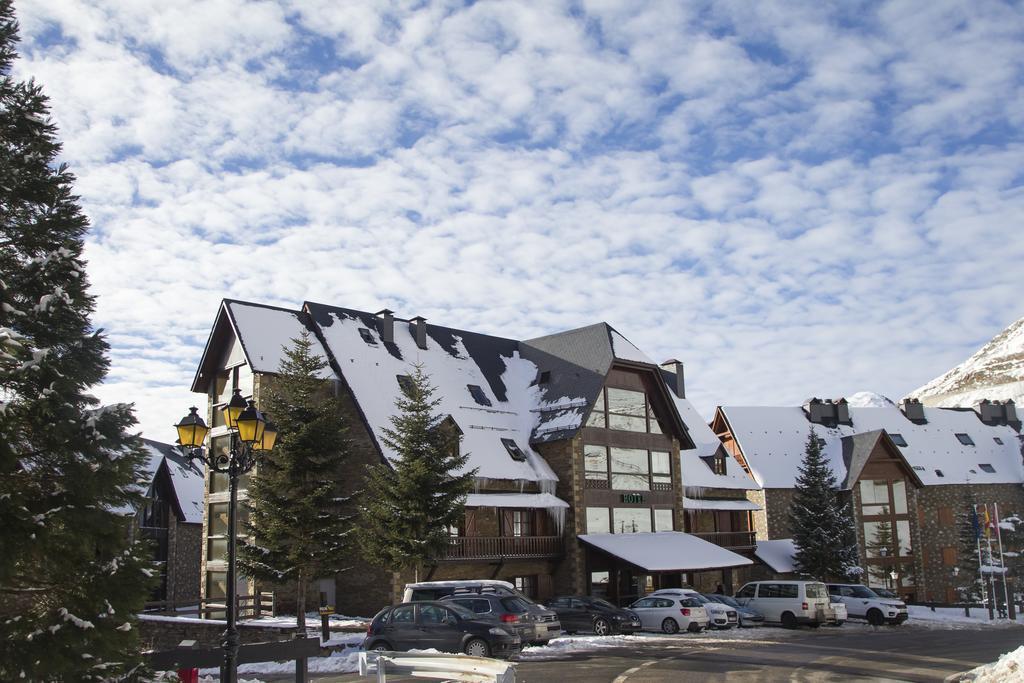 Hotel Chalet Bassibe Baqueira Beret Exterior foto