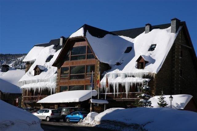 Hotel Chalet Bassibe Baqueira Beret Exterior foto