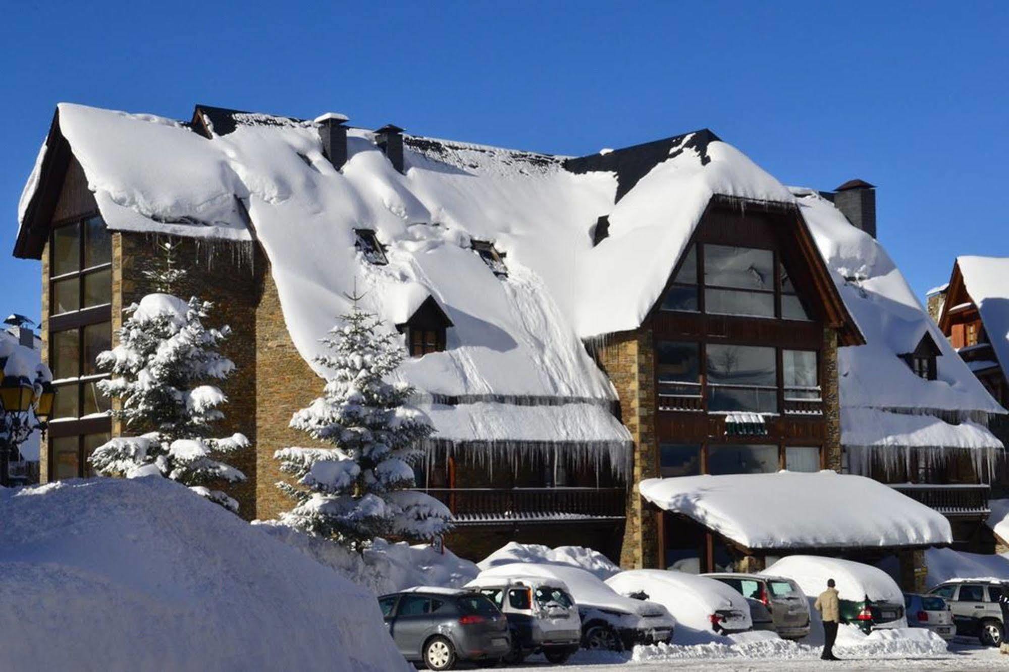 Hotel Chalet Bassibe Baqueira Beret Exterior foto