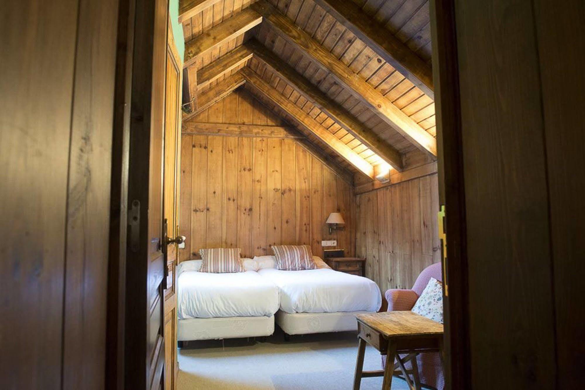 Hotel Chalet Bassibe Baqueira Beret Exterior foto