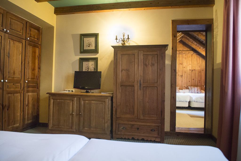 Hotel Chalet Bassibe Baqueira Beret Exterior foto